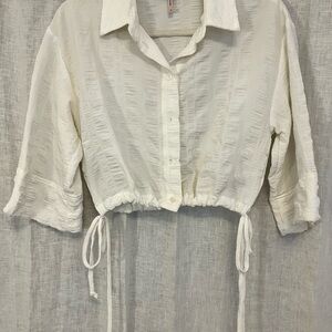 BCBGeneration Women's Cream Button-Up Crop Top